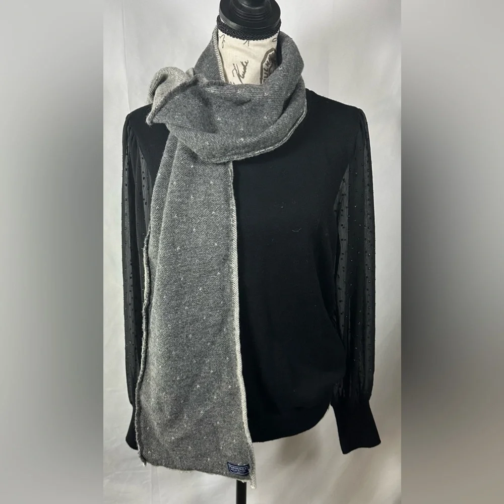 Elegant Charcoal Wool Scarf